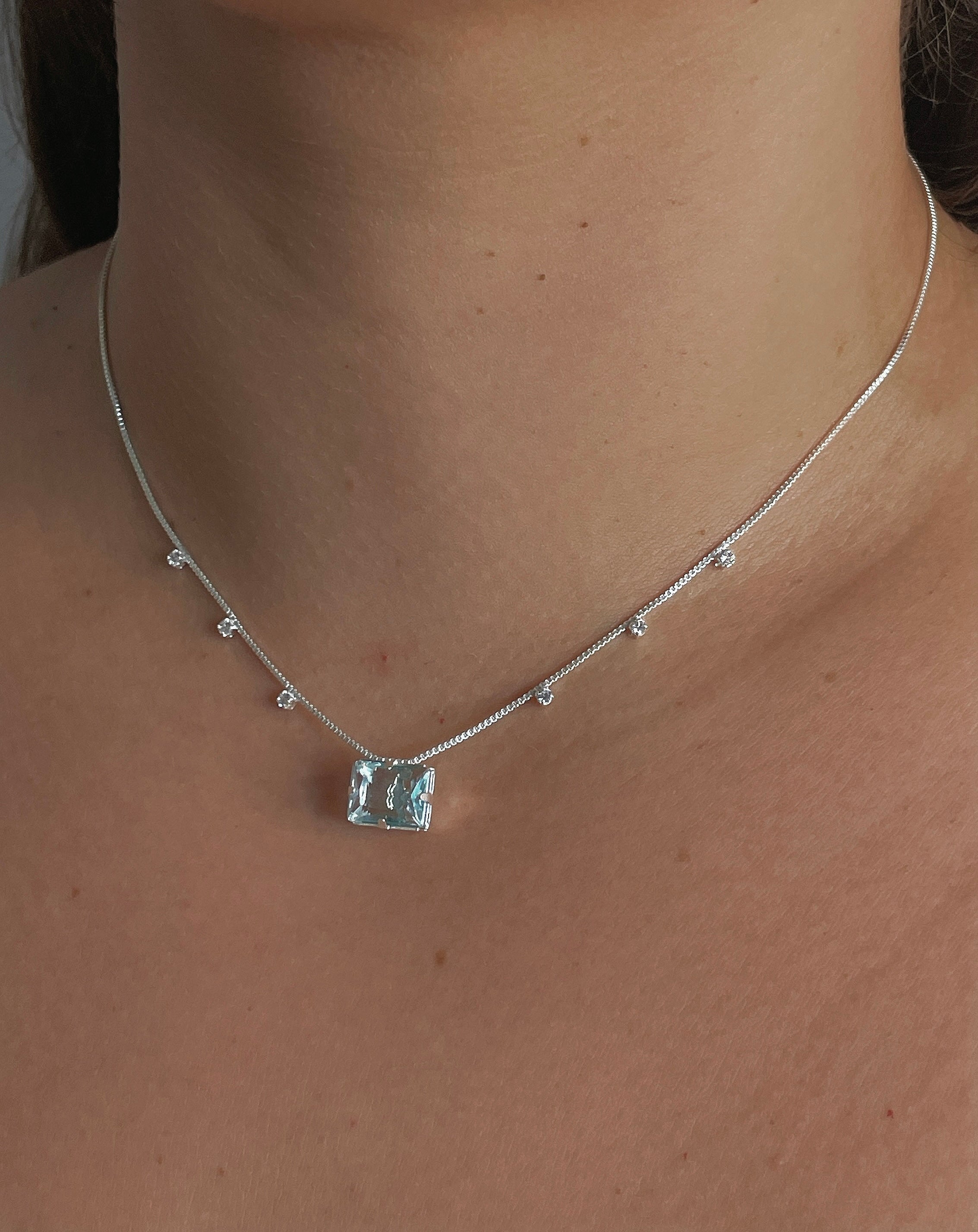 Colar Ilumine (Azul bebê)