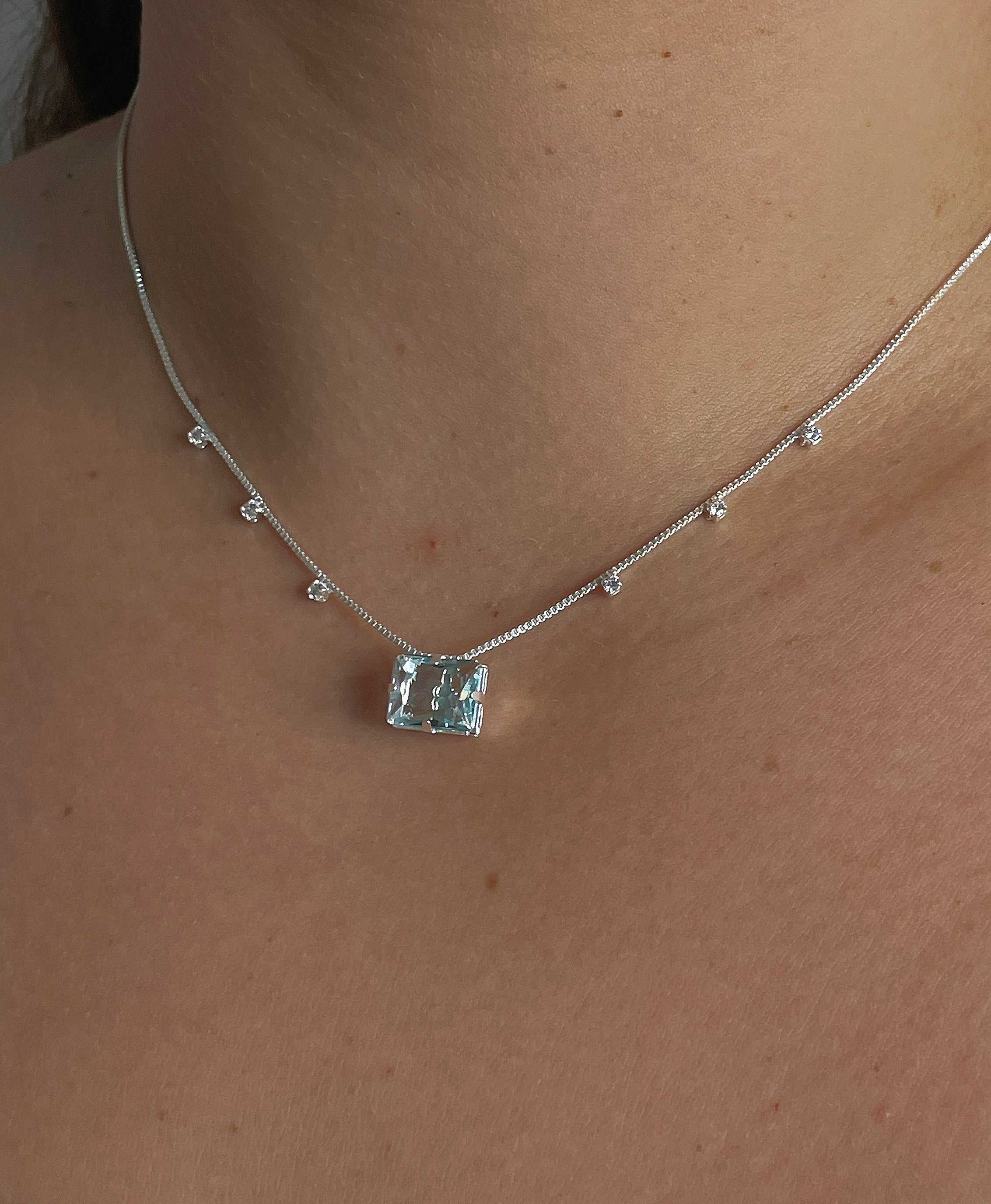 Colar Ilumine (Azul bebê)