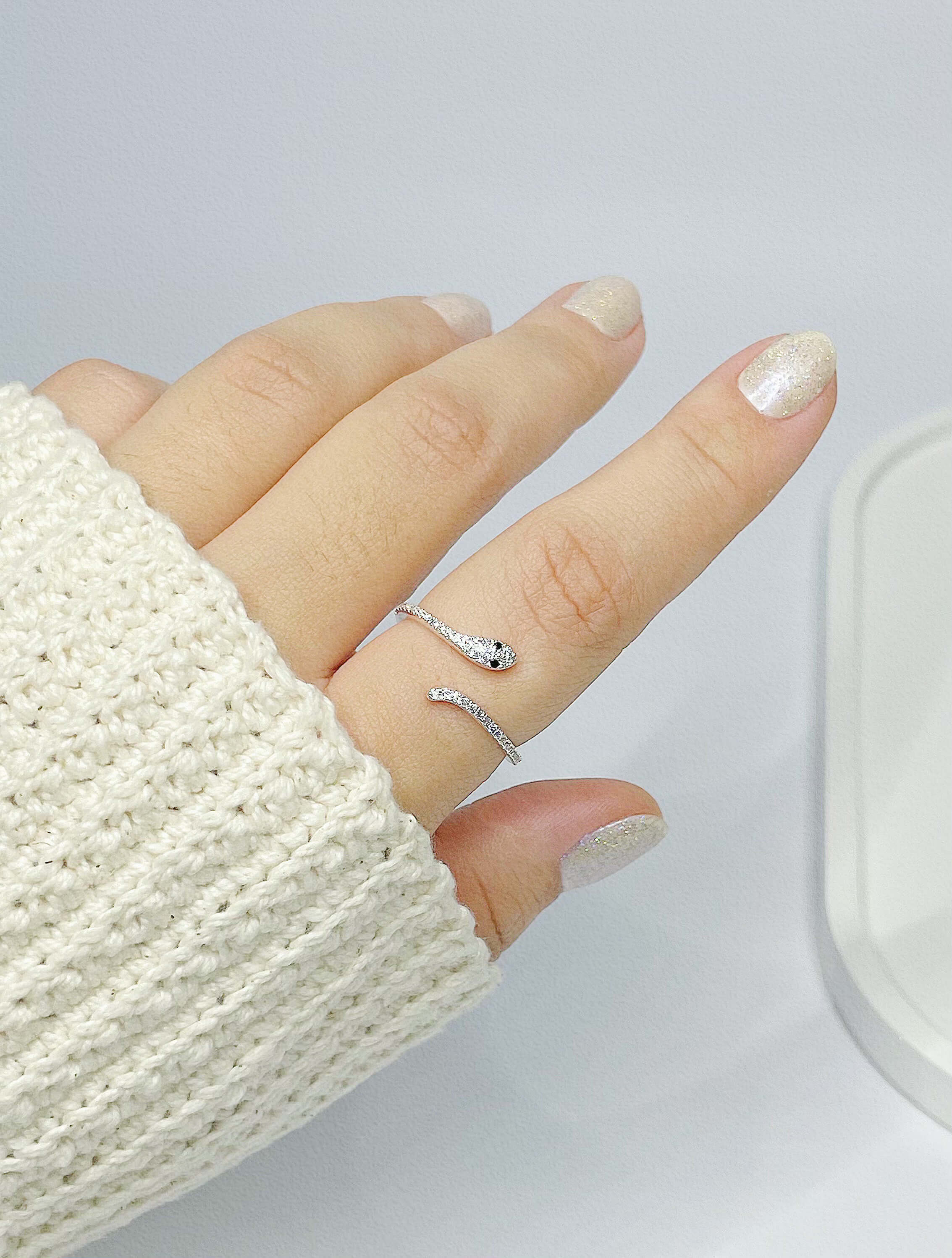 Anel Regulável Cobra Cravejada