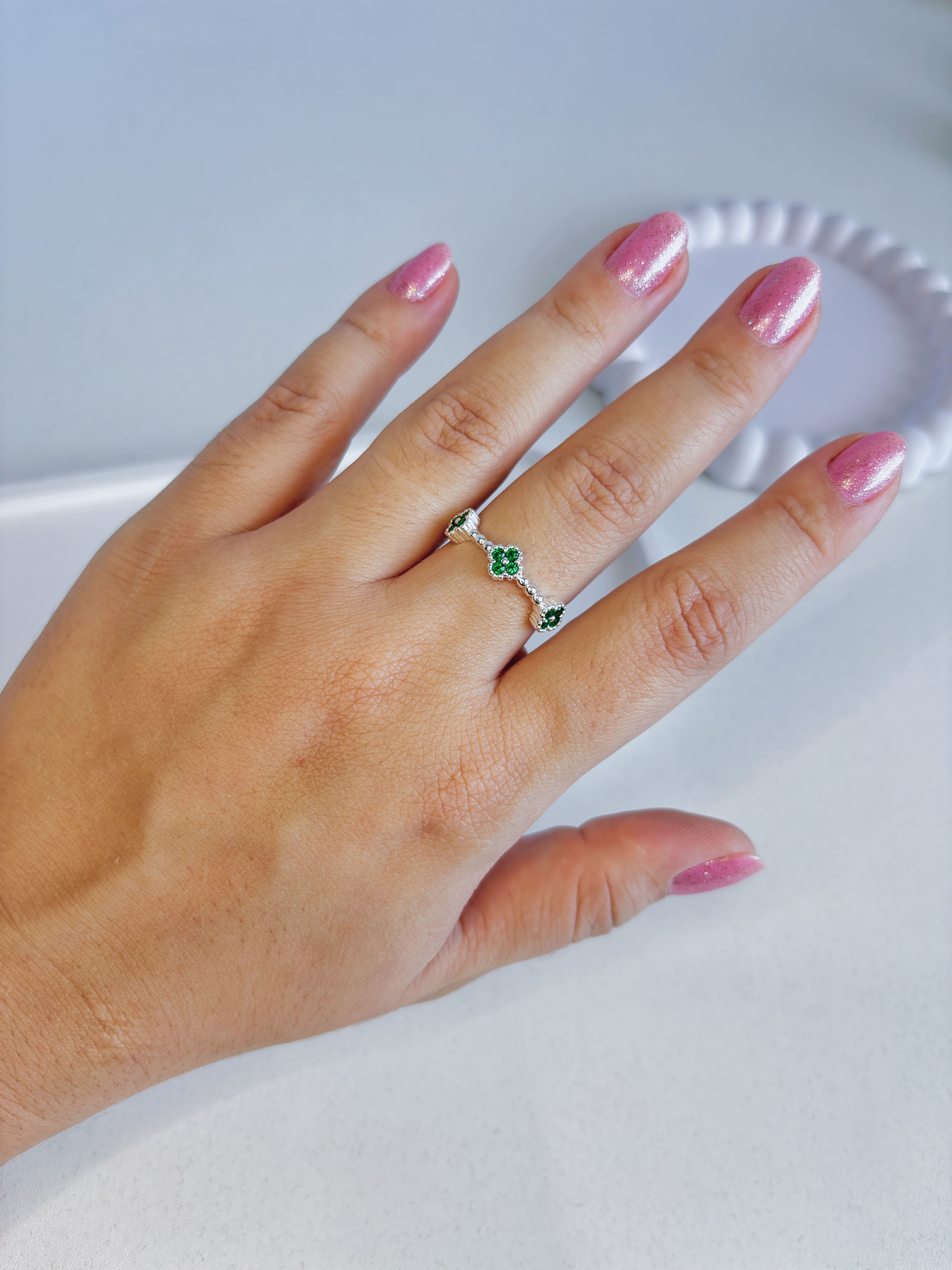 Anel Regulável Trevos Verdes