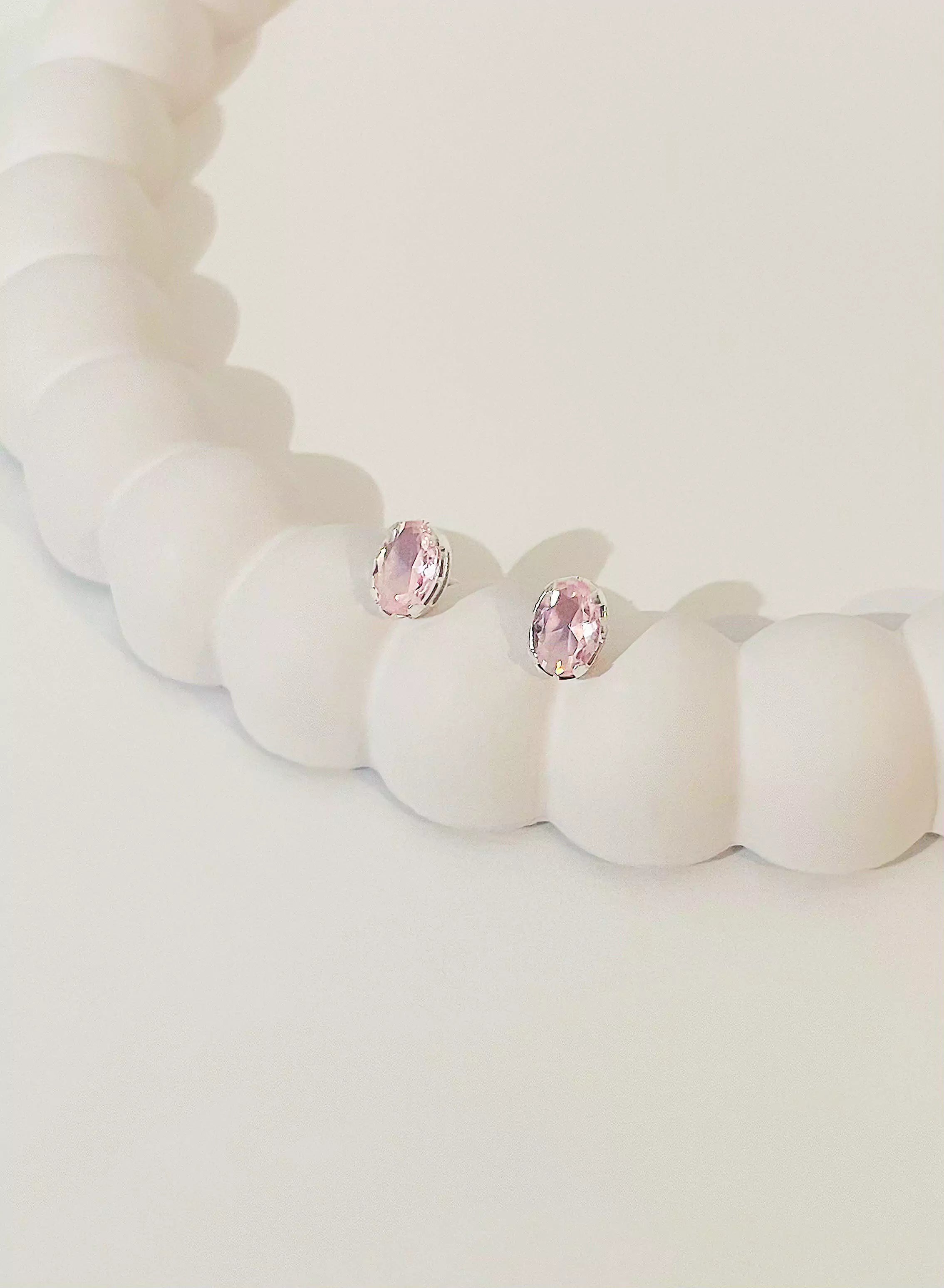 Brinco Oval Rosa Claro