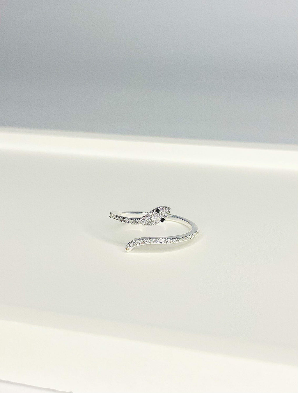 Anel Regulável Cobra Cravejada