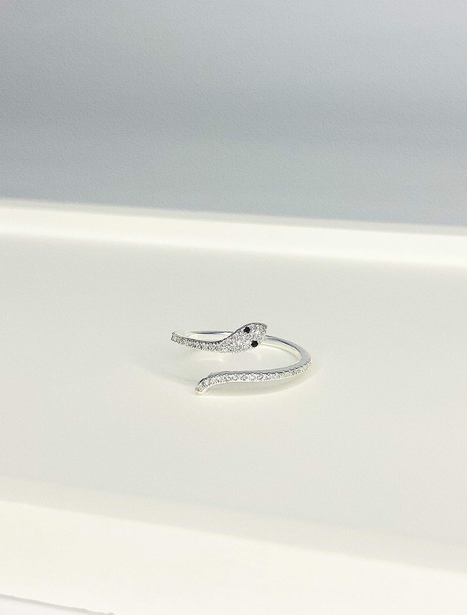 Anel Regulável Cobra Cravejada