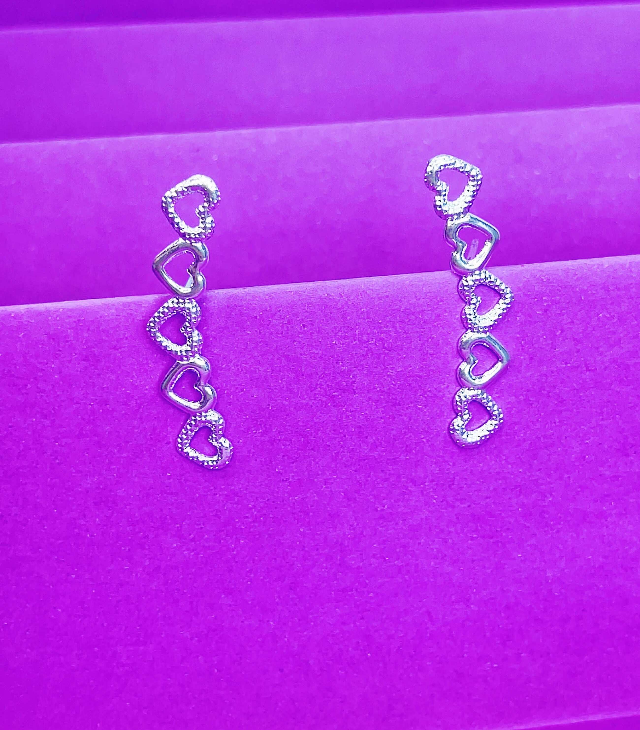 Ear Cuff Corações Vazados