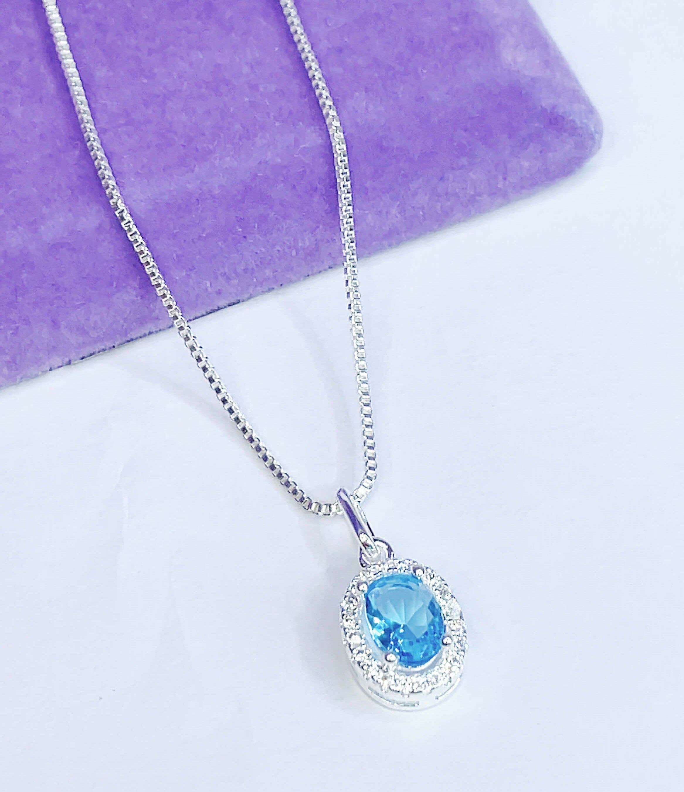 Colar Azul Cravejado