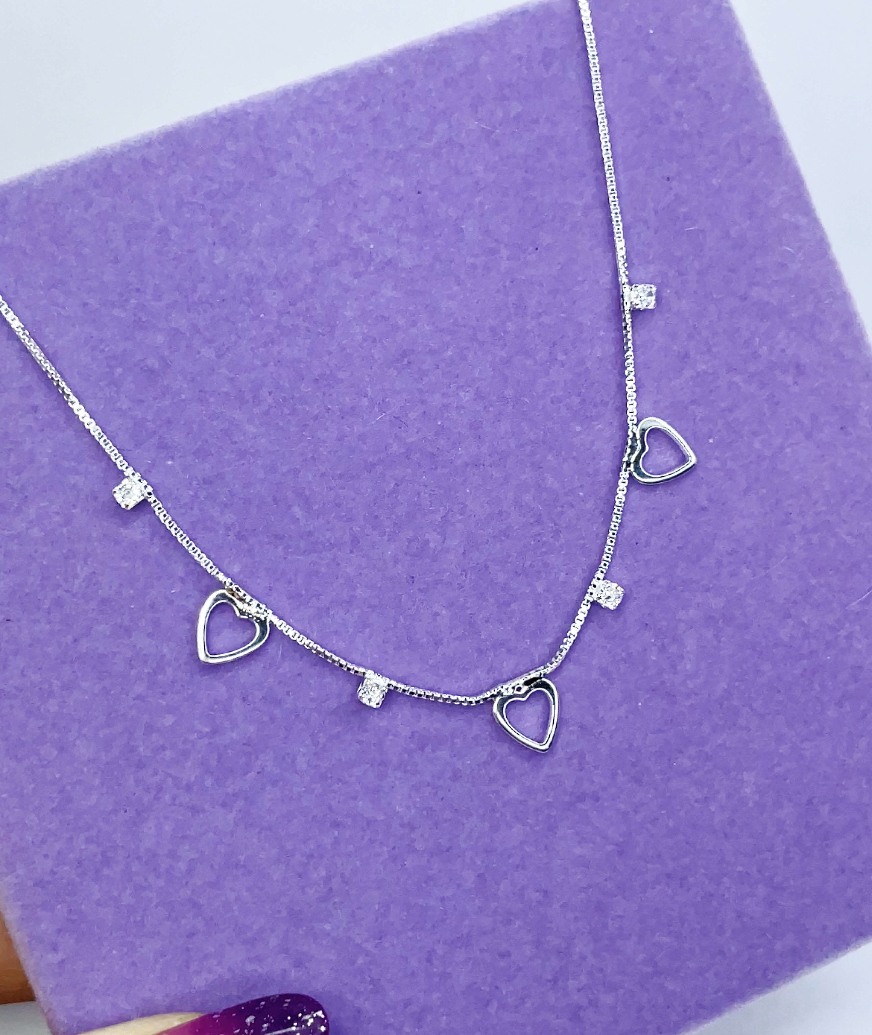 Choker Corações e Pontos de Luz