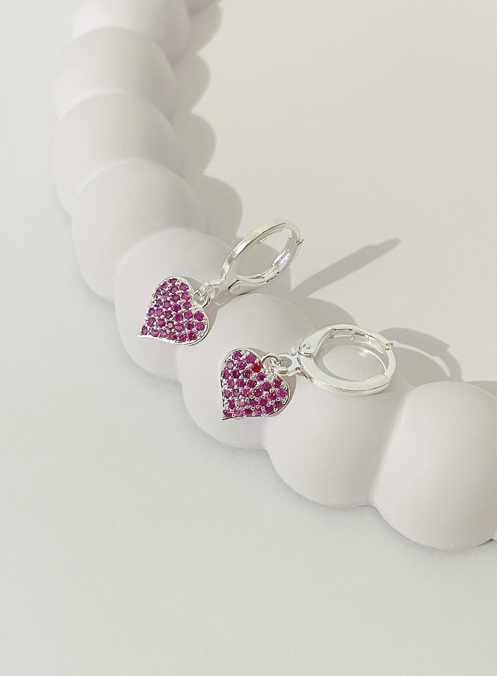 Argolinha Coração Cravejado Fucsia