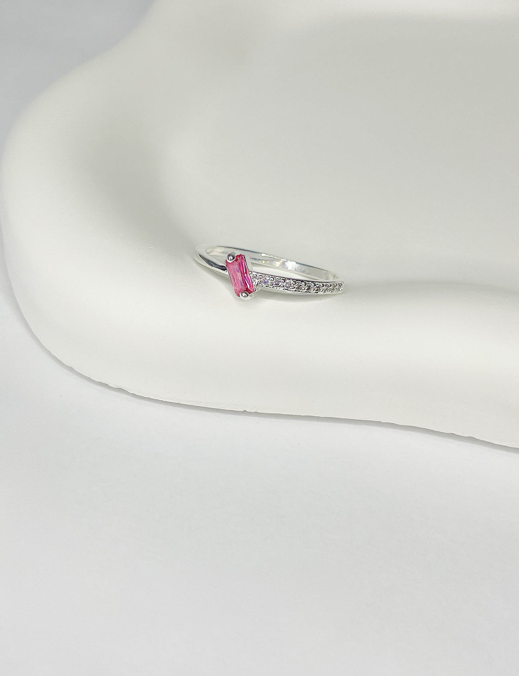 Anel Pedra Retangular Fucsia