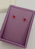 Brinco Coração Ponto de Luz Vermelho