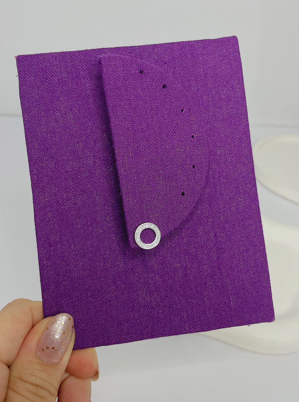 Brinco Circulo Vazado Cravejado