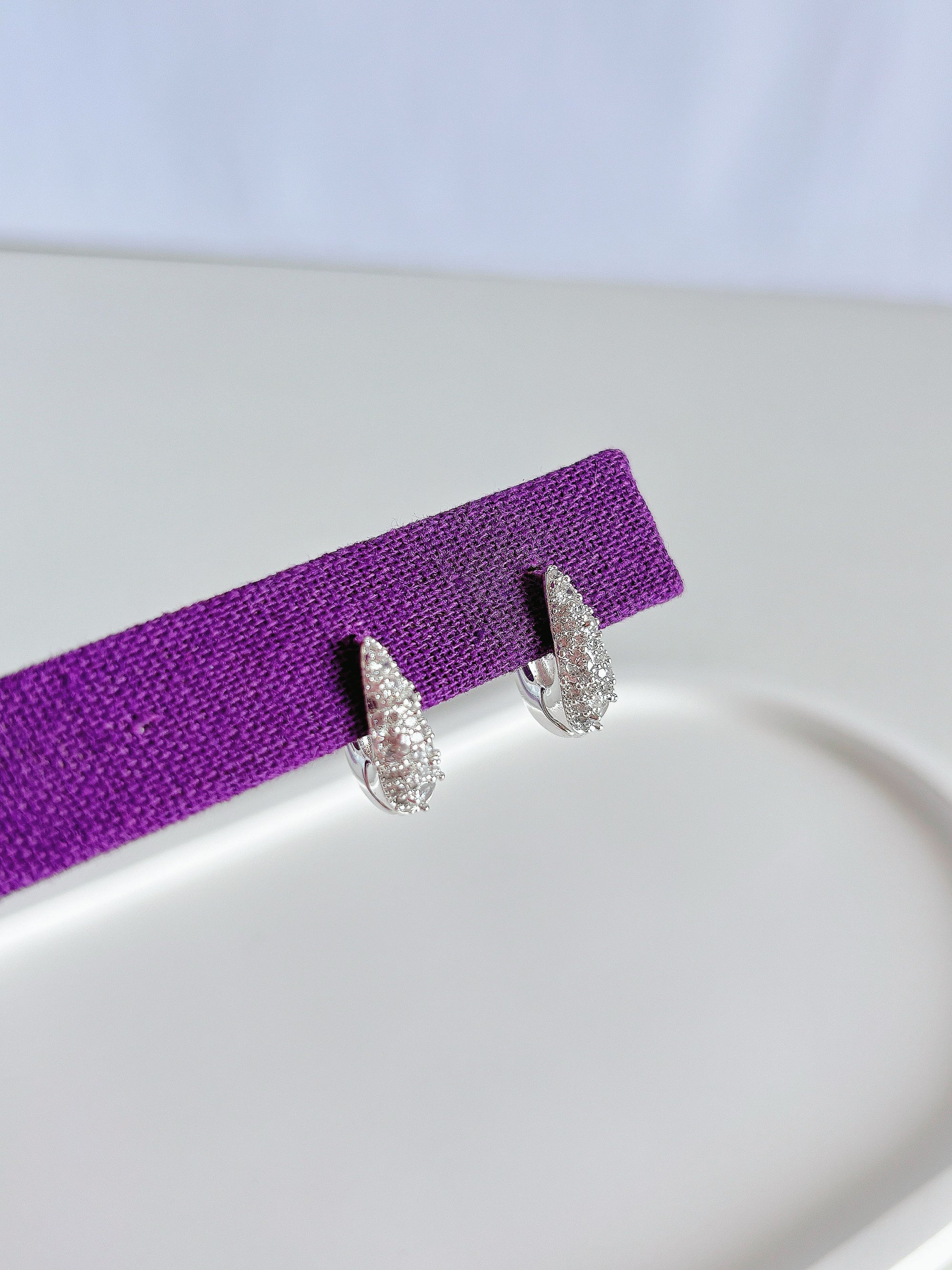 Argolinha Oval de Zircônias