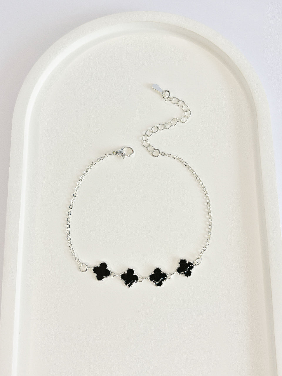 Pulseira Preta Quatro Trevos