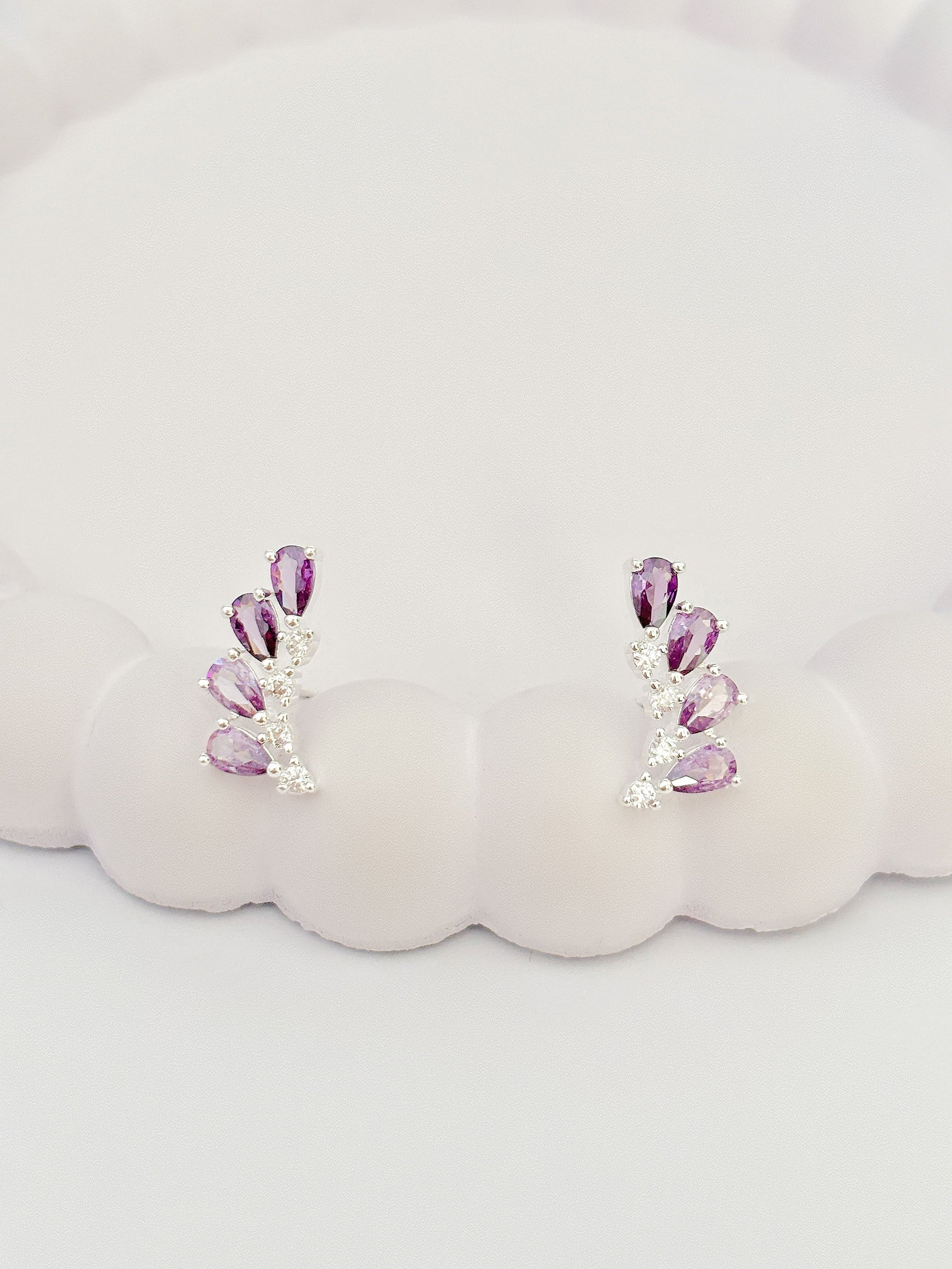Brinco Ear Cuff Cristais Lilás