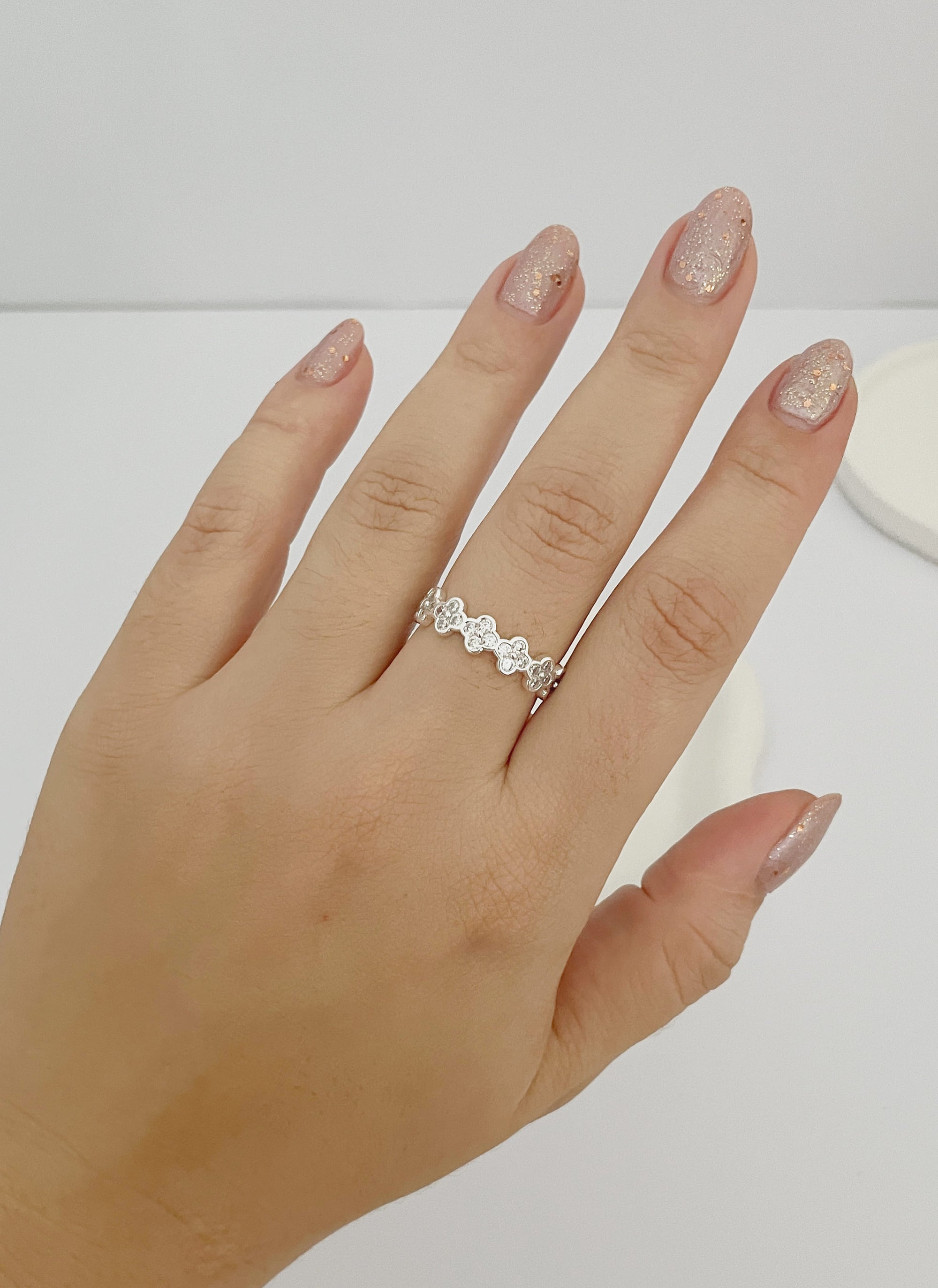 Anel Regulável Trevos Cravejados