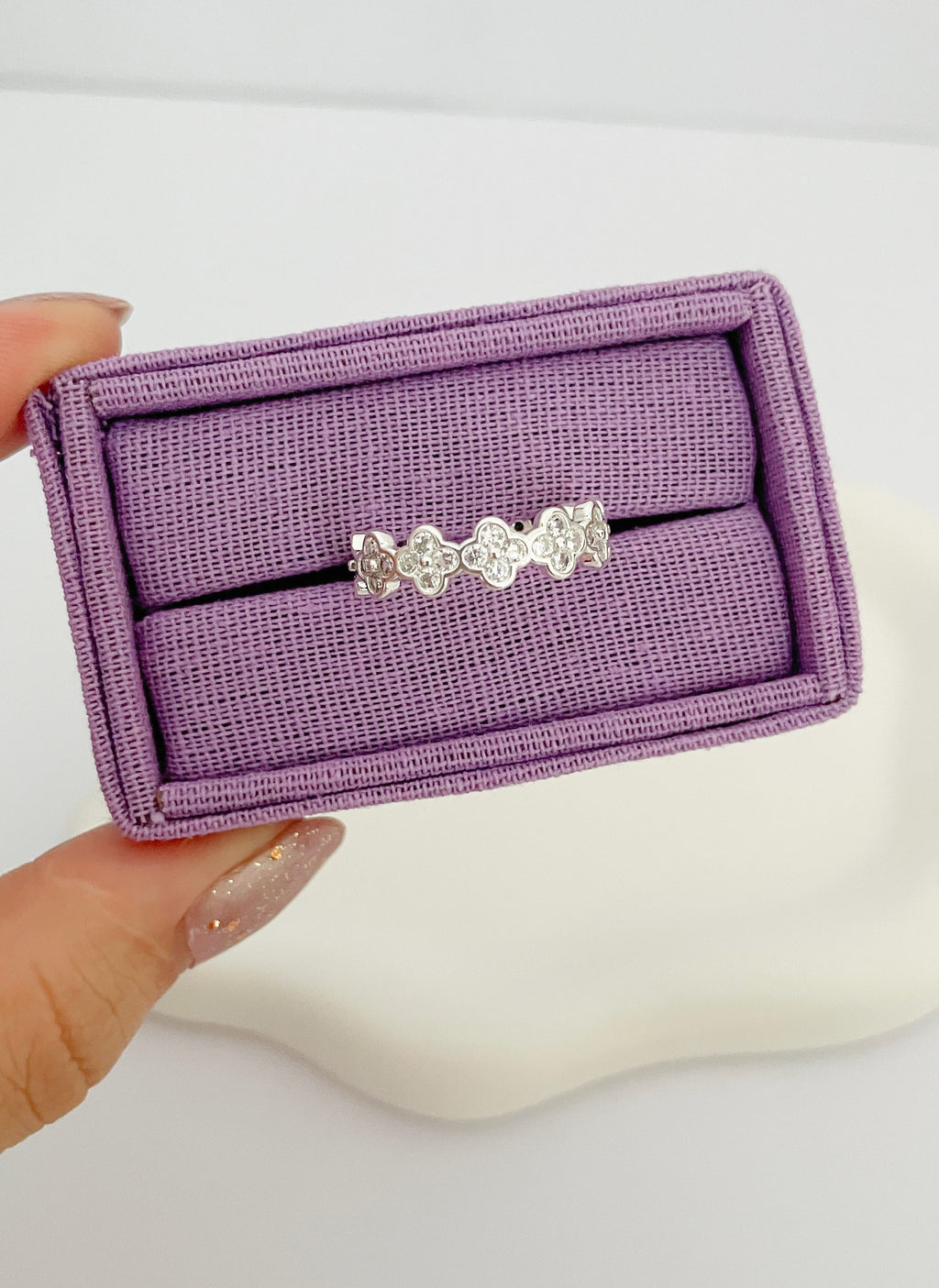 Anel Regulável Trevos Cravejados