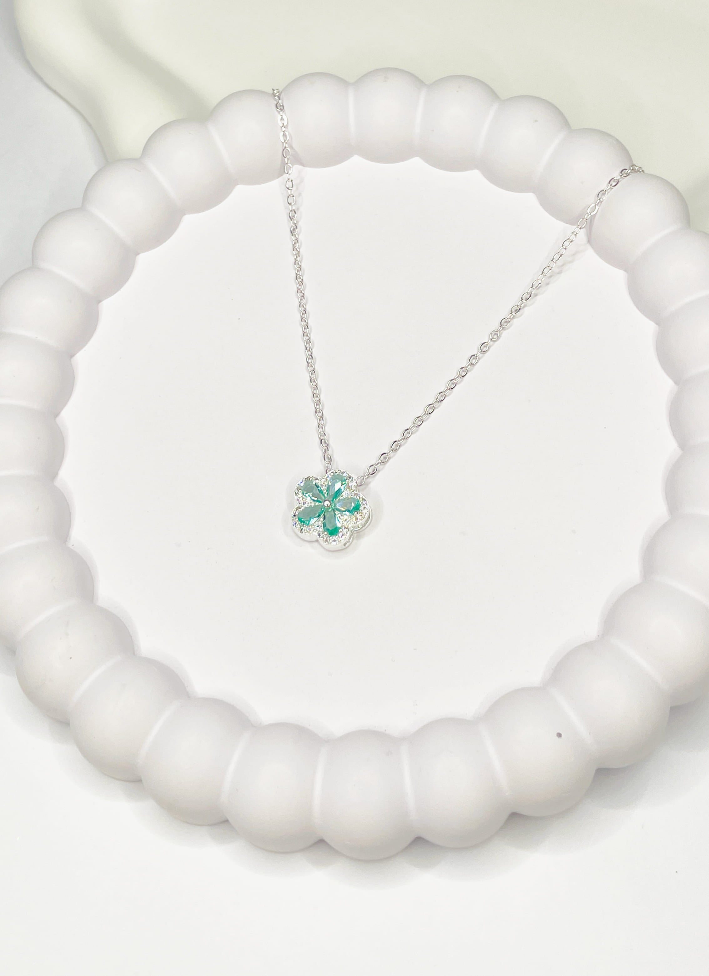 Colar Flor Cravejada Turmalina