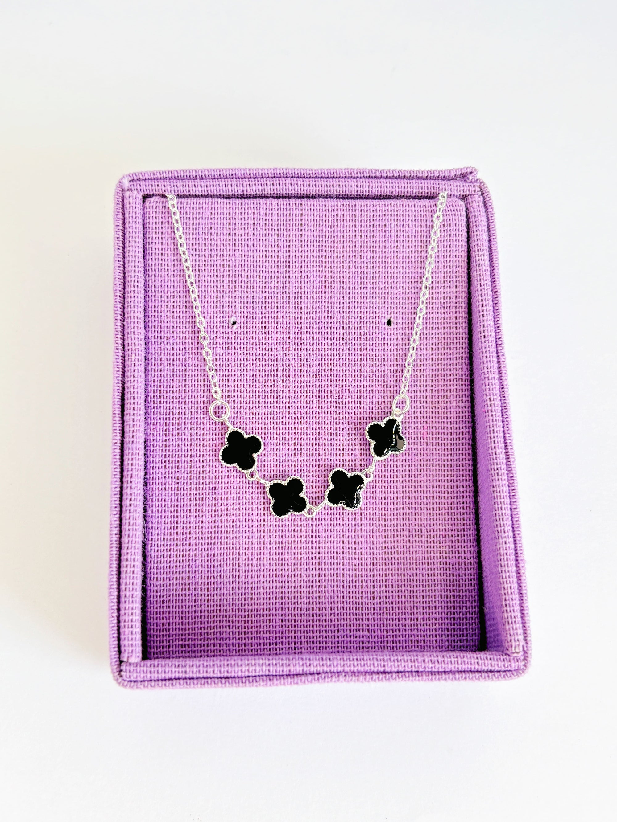 Pulseira Preta Quatro Trevos