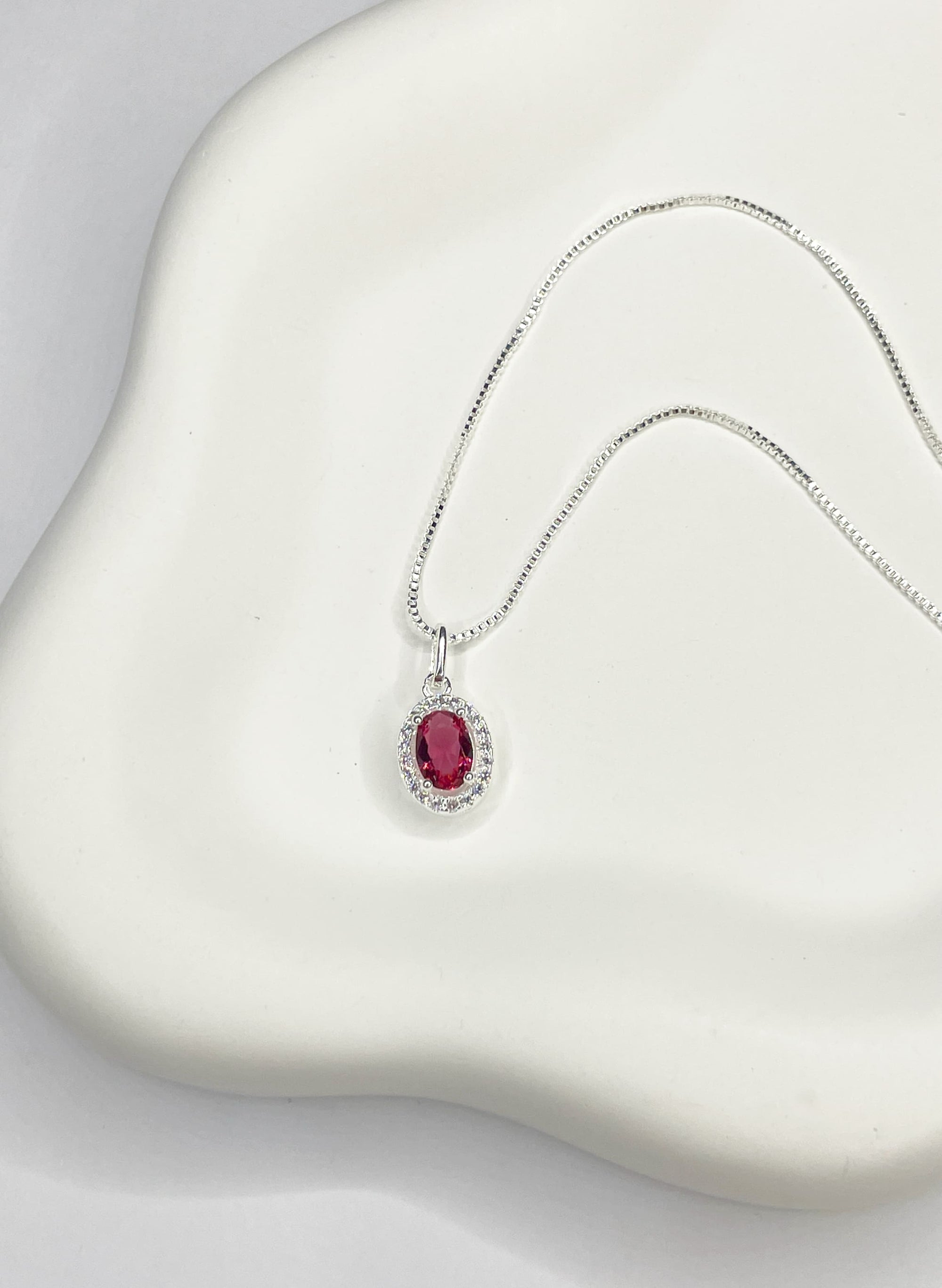 Colar Cherry Cravejado