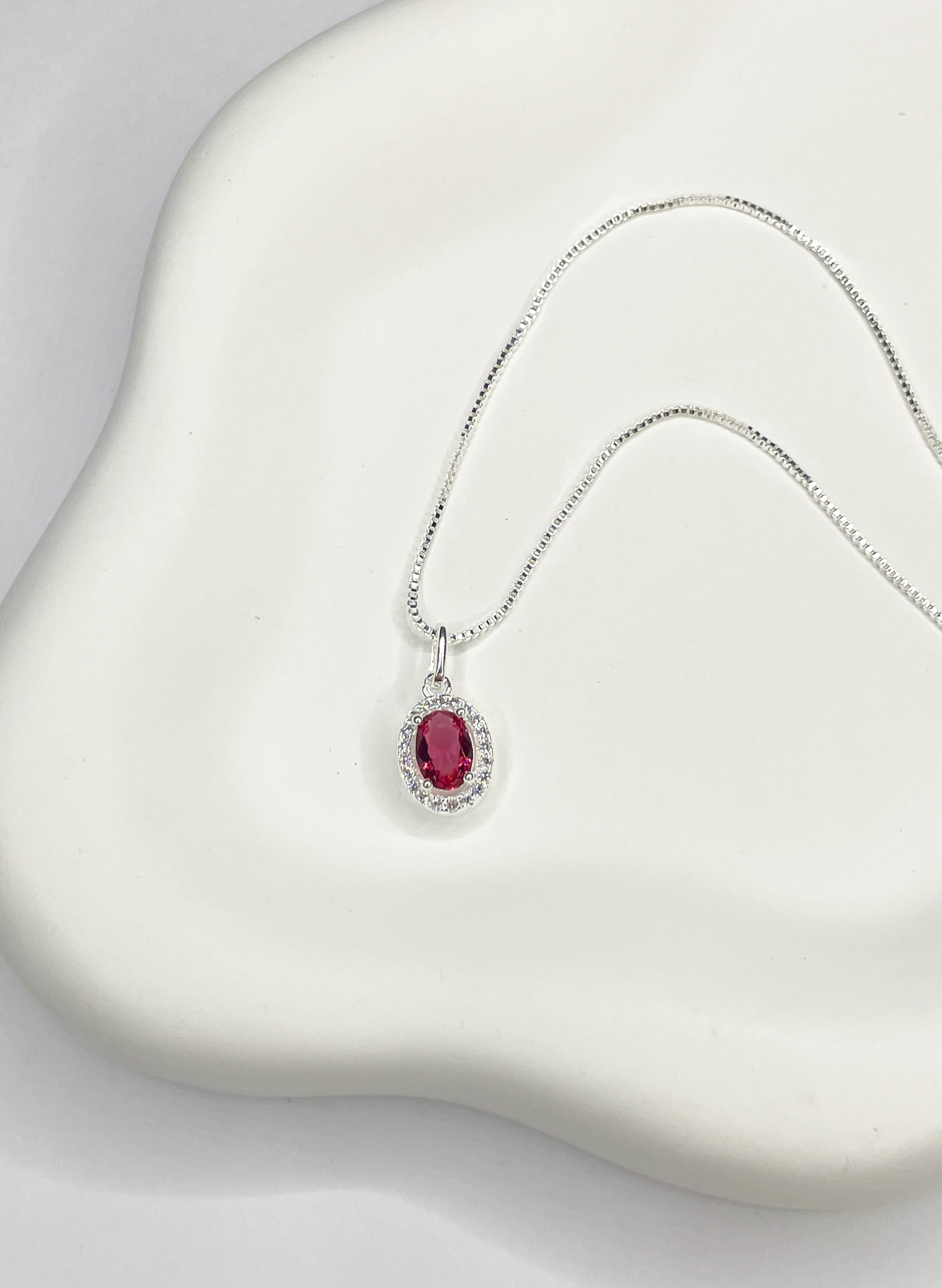 Colar Cherry Cravejado