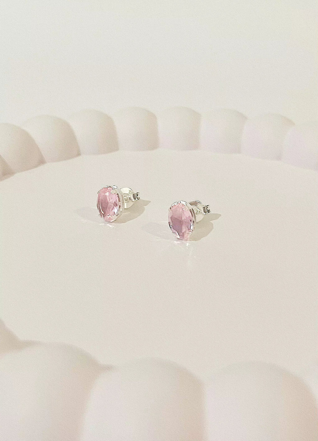 Brinco Oval Rosa Claro