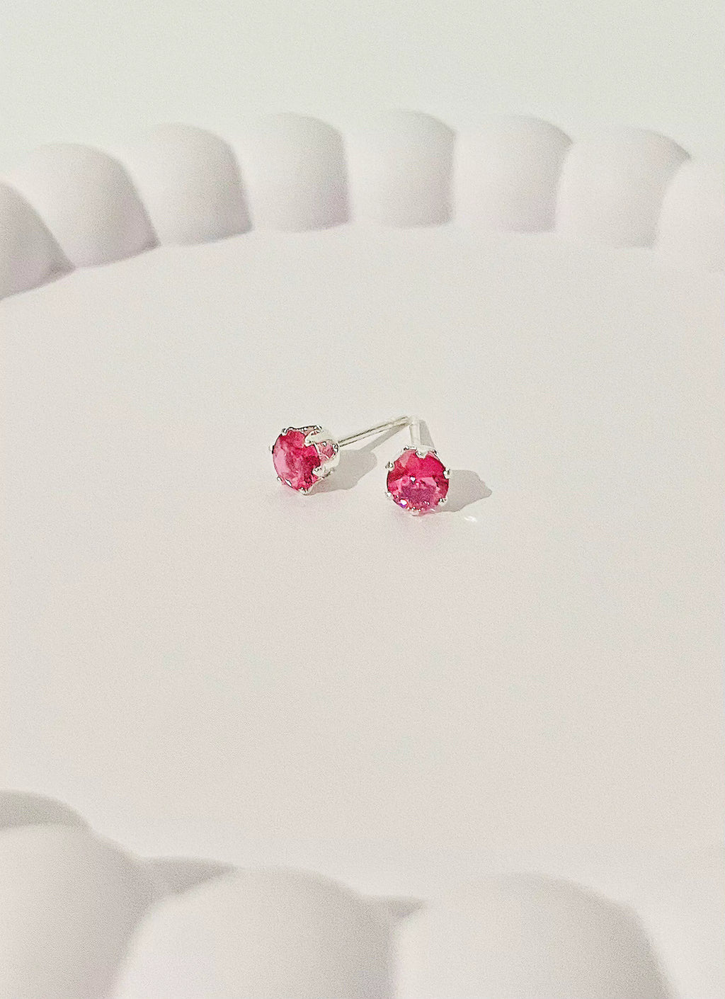 Brinco Ponto de Luz Fucsia